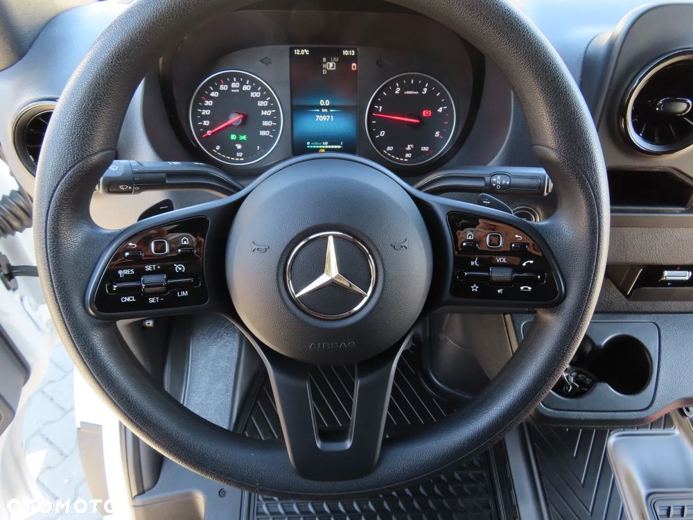 Mercedes-Benz Sprinter 317 CDI 170 KM 9G-Tronic Automat Model 907, L2H2 Furgon Blaszak, Wysoki Dach, 5932 mm Dł, FULL LED, HAK 3500 Kg, Rozstaw Osi 3665 mm, Ładowność 1174 Kg, WZMACNIANY,  Stan Wizualny I Techniczny NOWY Tak Jak Z Taśmy Produkcyjnej Gotowy Dostępny OKAZJA POLECAM - 37