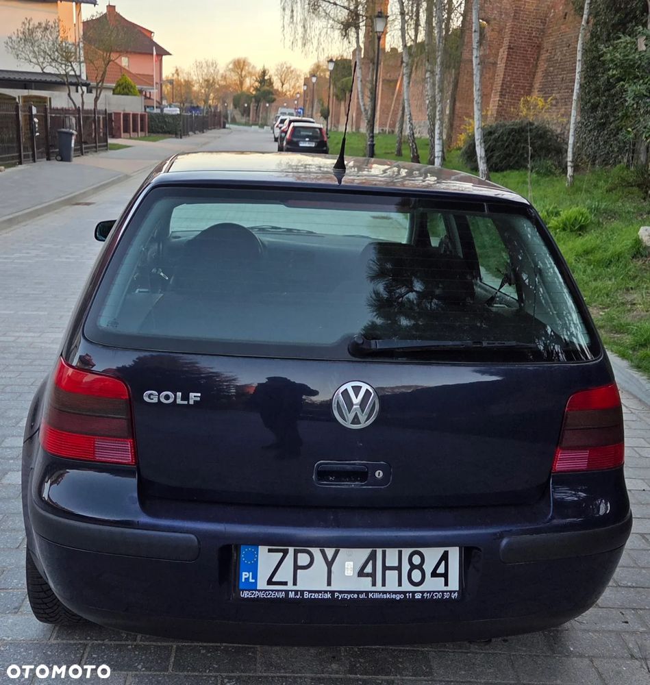 Volkswagen Golf - 5