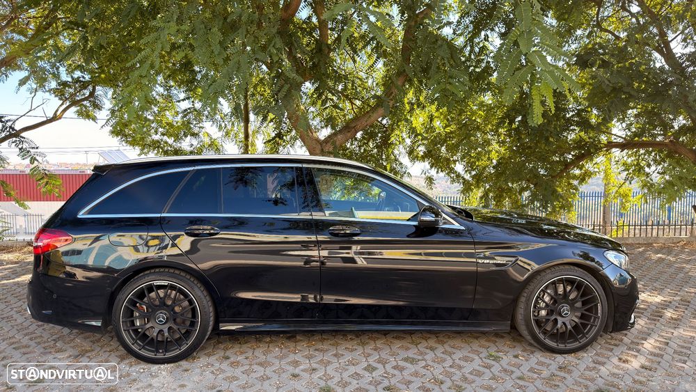 Mercedes-Benz C 63 AMG - 5