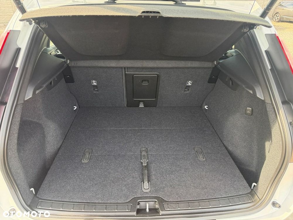 Volvo XC 40 - 12