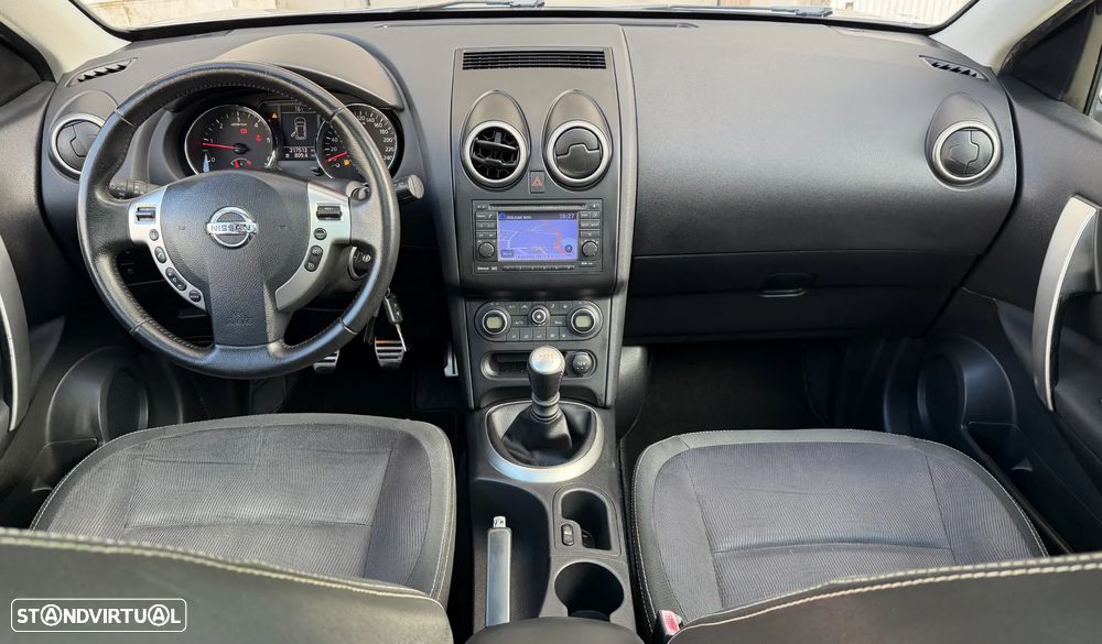 Nissan Qashqai 1.5 dCi Tekna Premium 17 - 26