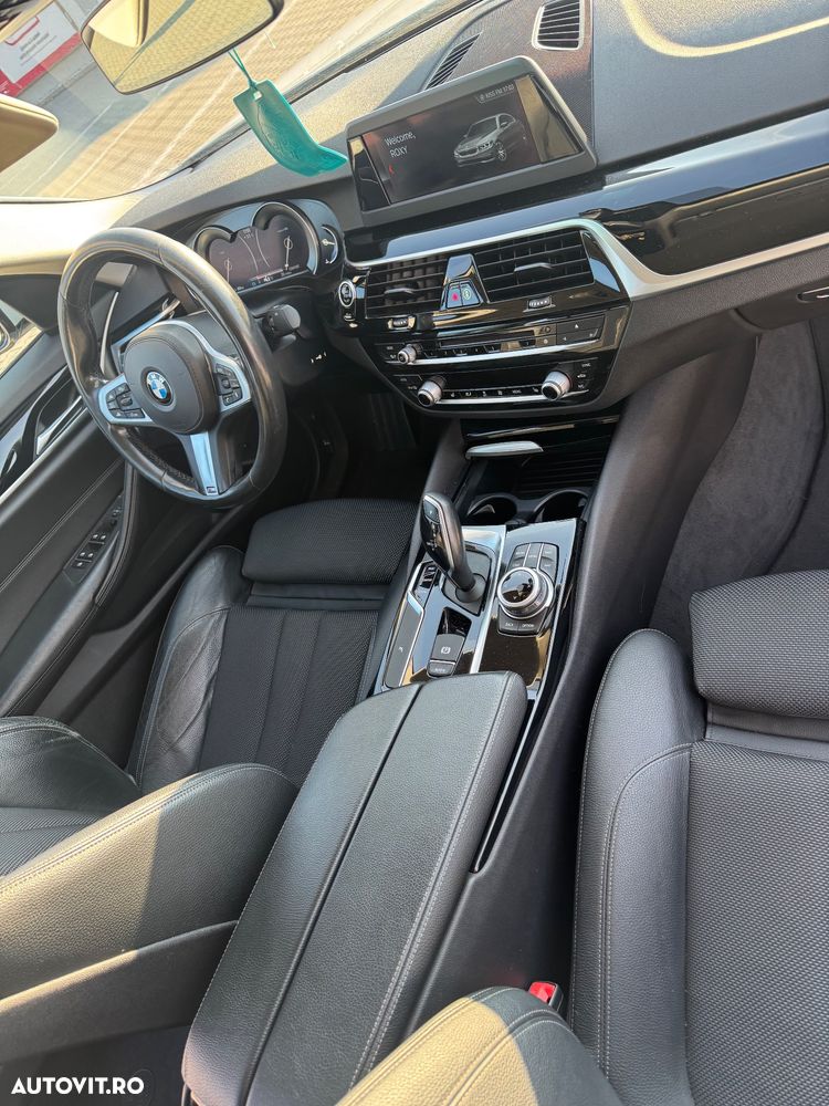 BMW Seria 5 520d AT - 10