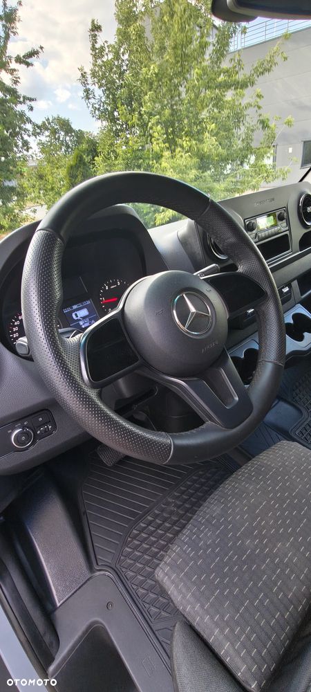 Mercedes-Benz Sprinter - 10