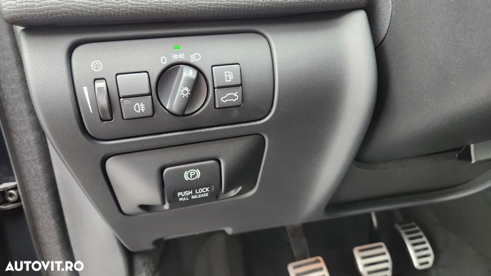 Volvo XC 60 D4 RDesign - 15