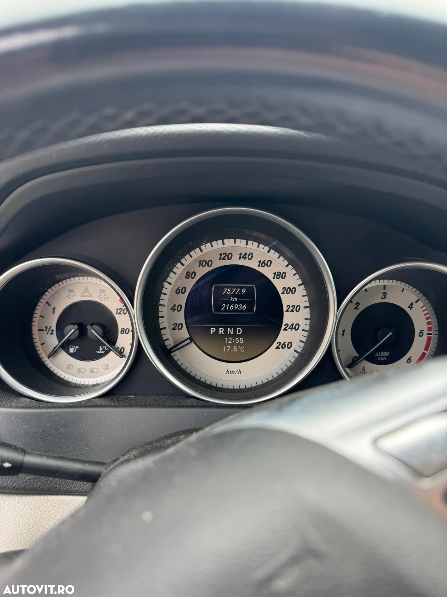 Mercedes-Benz C - 8