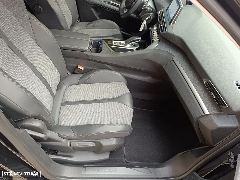 Peugeot 3008 1.2 PureTech Allure EAT8 - 21