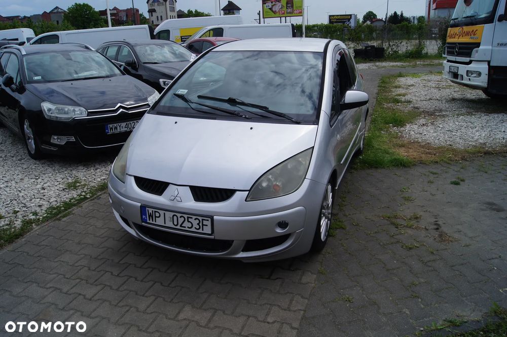Mitsubishi Colt - 13