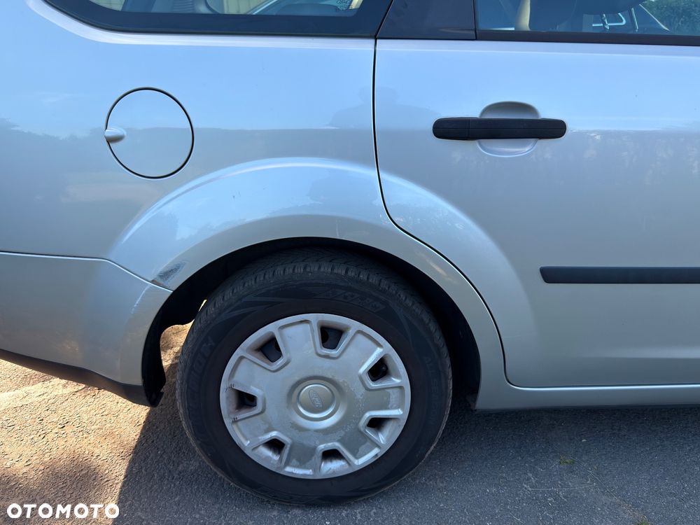 Ford Focus 1.6 Comfort - 24
