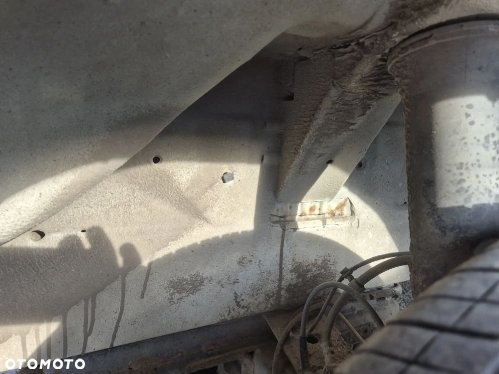 Volkswagen LT46 2.5TDi 109KM/ Skrzynia +kufer/ - 15
