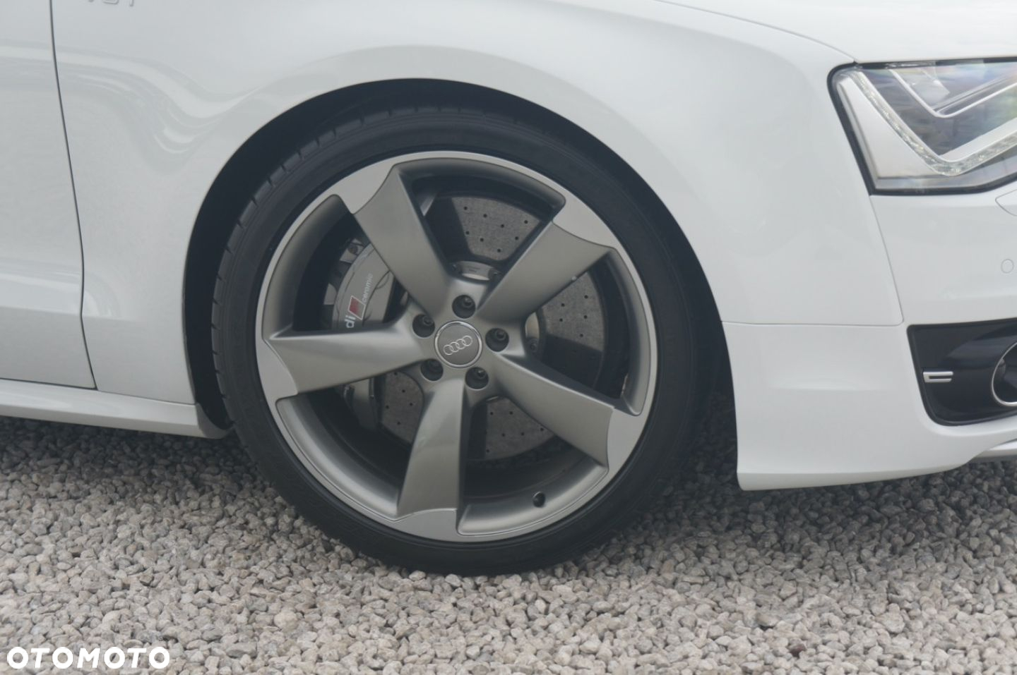 Audi S8 - 30