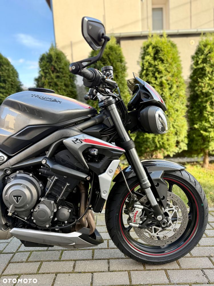 Triumph Street Triple - 1