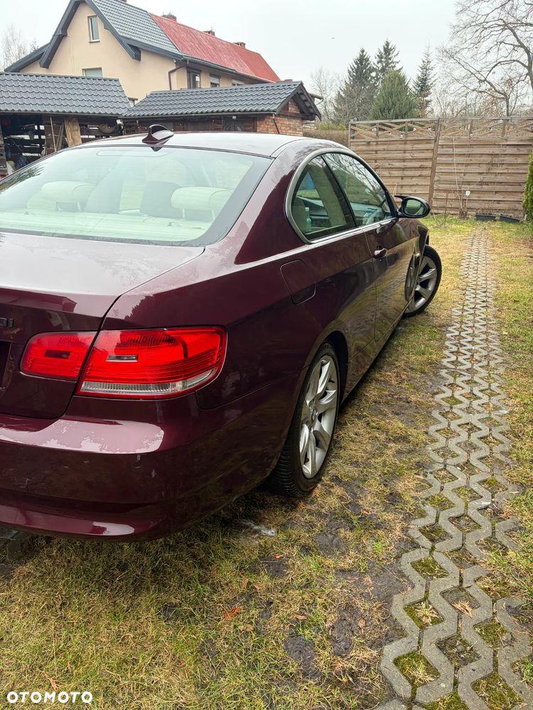 BMW Seria 3 330i - 15
