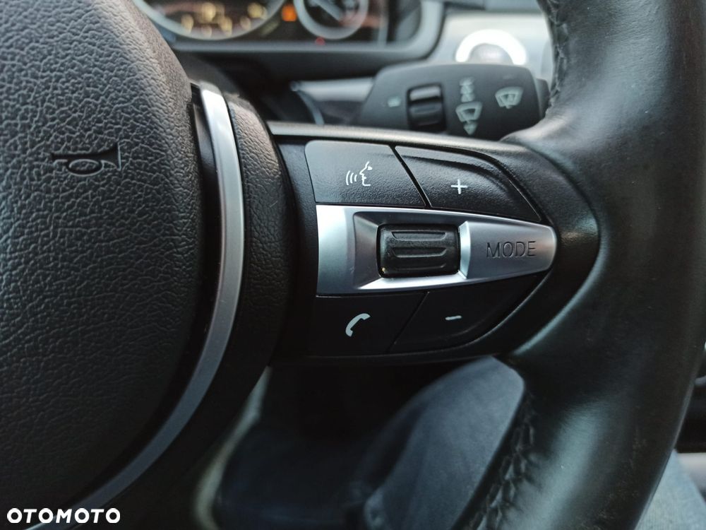 BMW Seria 5 520d Luxury Line - 16