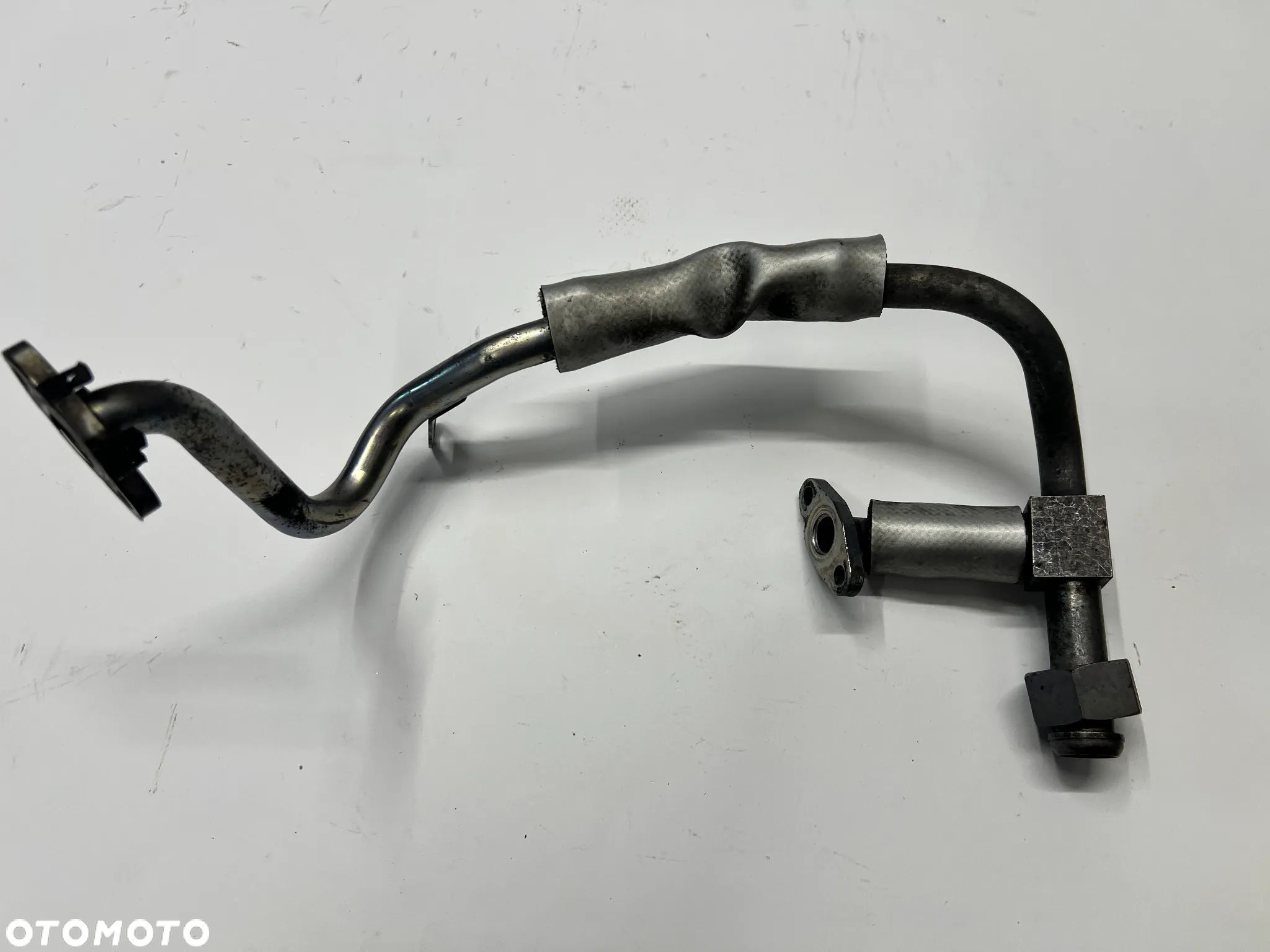 Vw Transporter 2,0TDi rurka oleju turbiny 03N145736A - 1