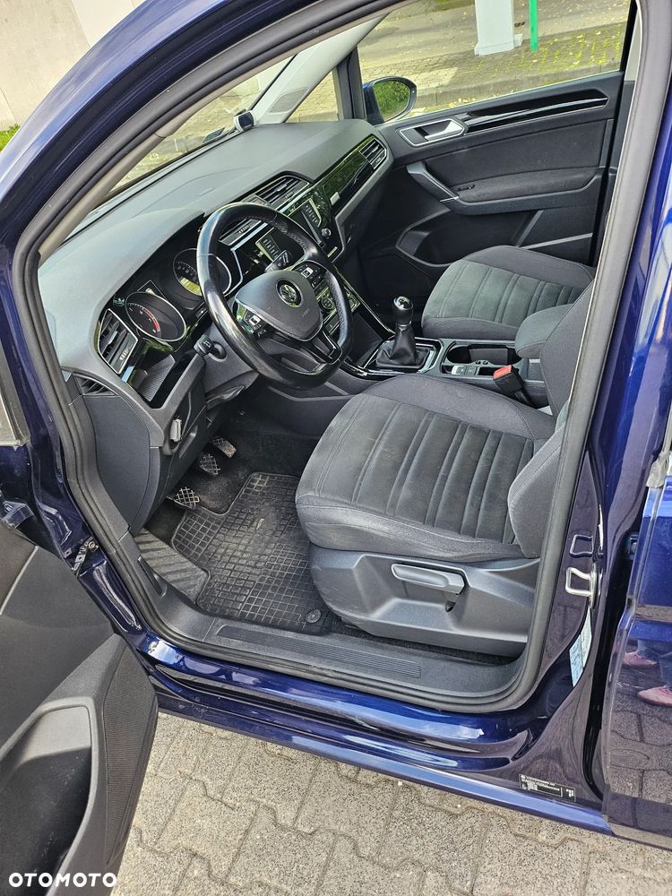 Volkswagen Touran 1.4 TSI BMT Highline - 9