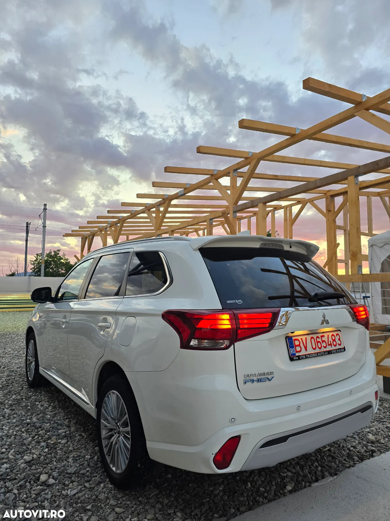 Mitsubishi Outlander 2.4 4WD Plug-In Hybrid Diamant+ - 8