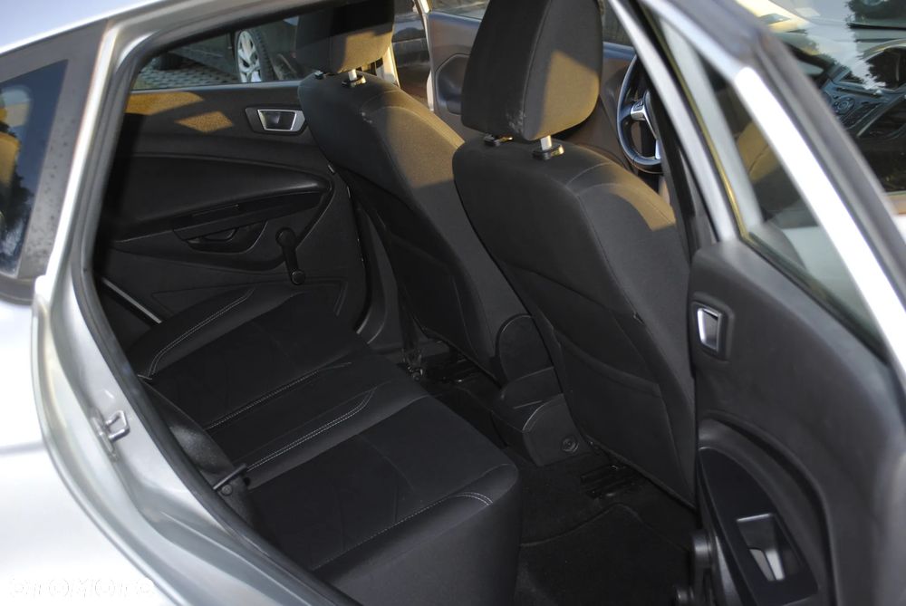 Ford Fiesta - 17