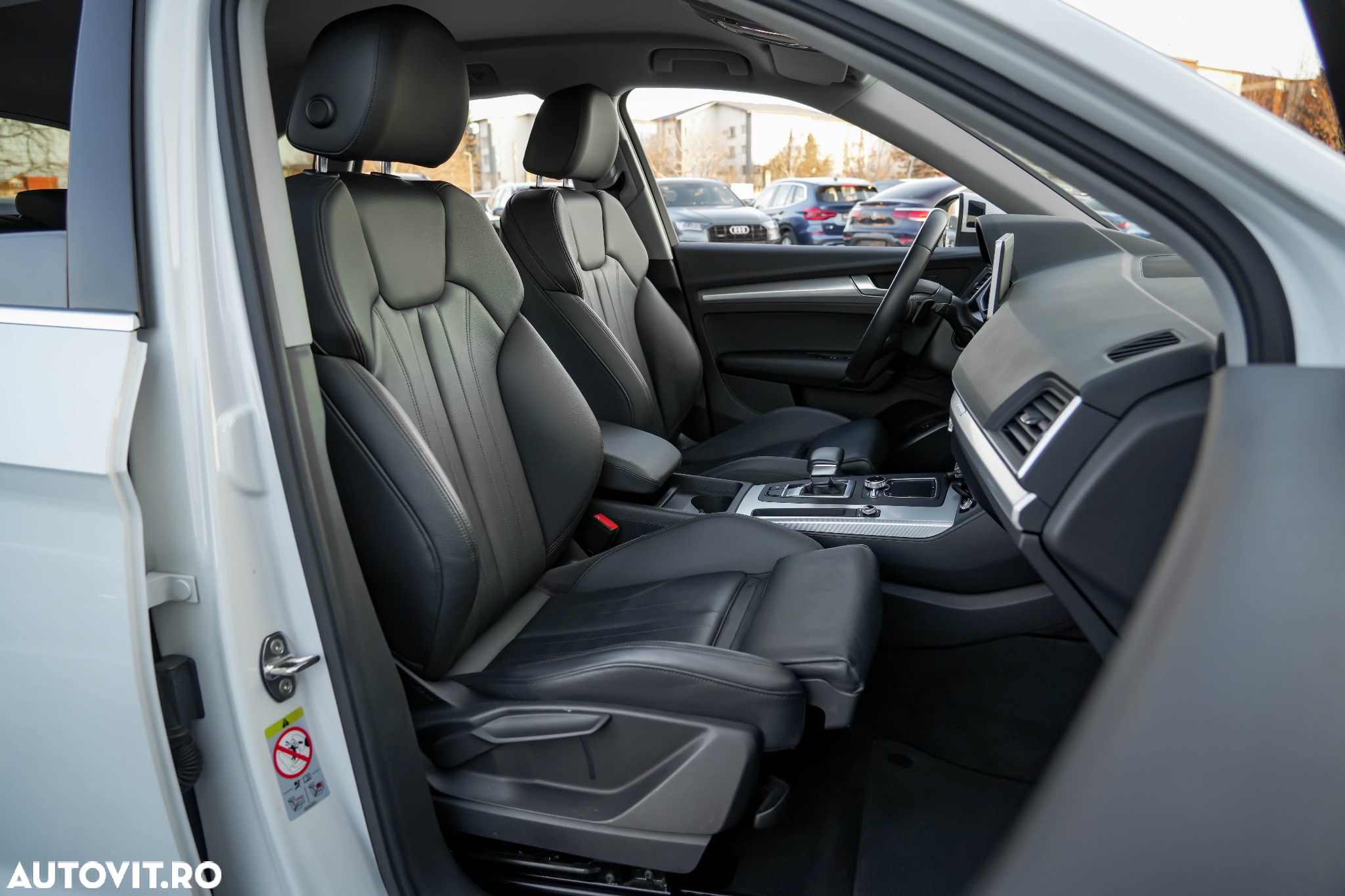 Audi Q5 55 TFSIe quattro S tronic S line - 24