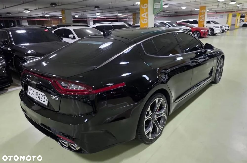 Kia Stinger - 4