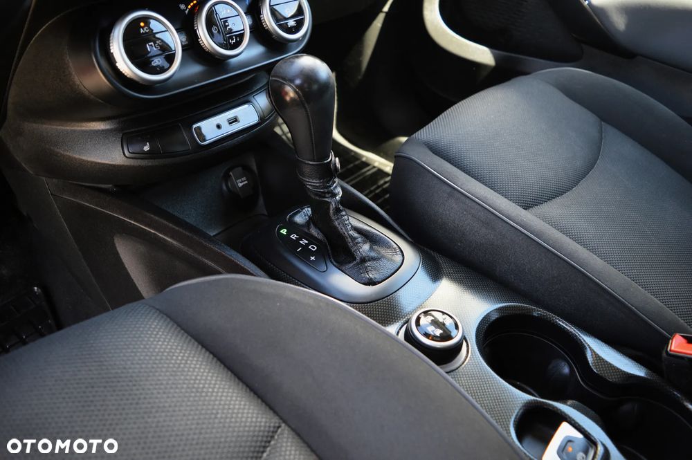 Fiat 500X 1.4 MultiAir Lounge DDCT - 23