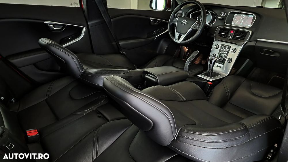 Volvo V40 D2 Inscription - 14