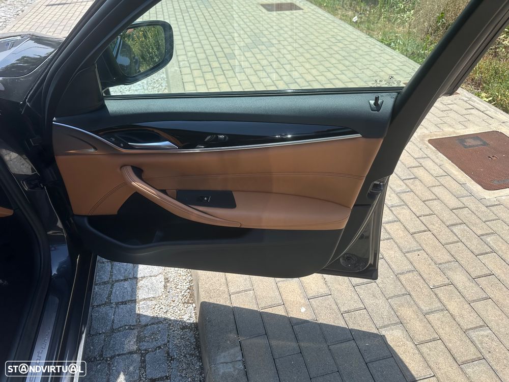 BMW 530 e Line Luxury - 7