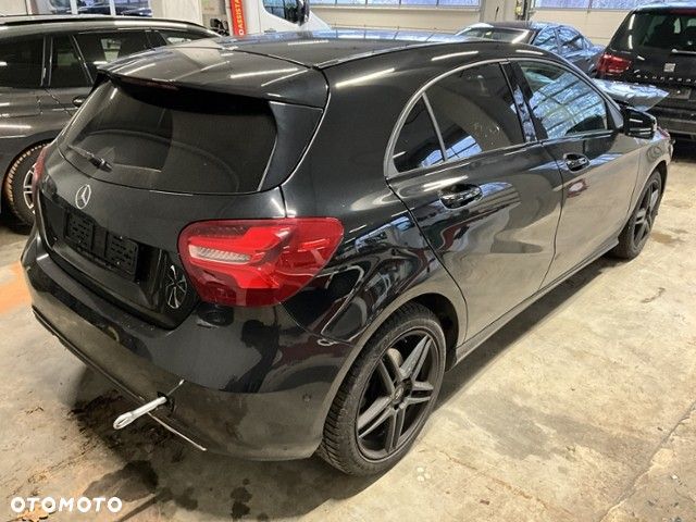 Mercedes-Benz Klasa A 200 (BlueEFFICIENCY) Urban - 3