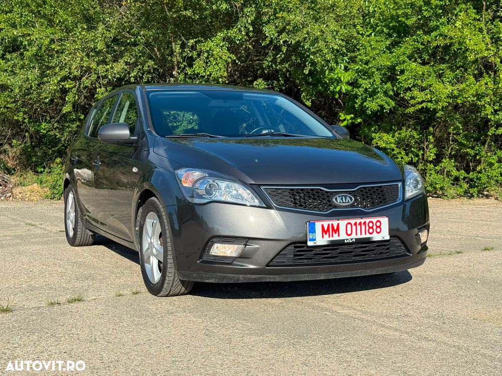 Kia Ceed 1.6 CRDi ISG Business Line - 3