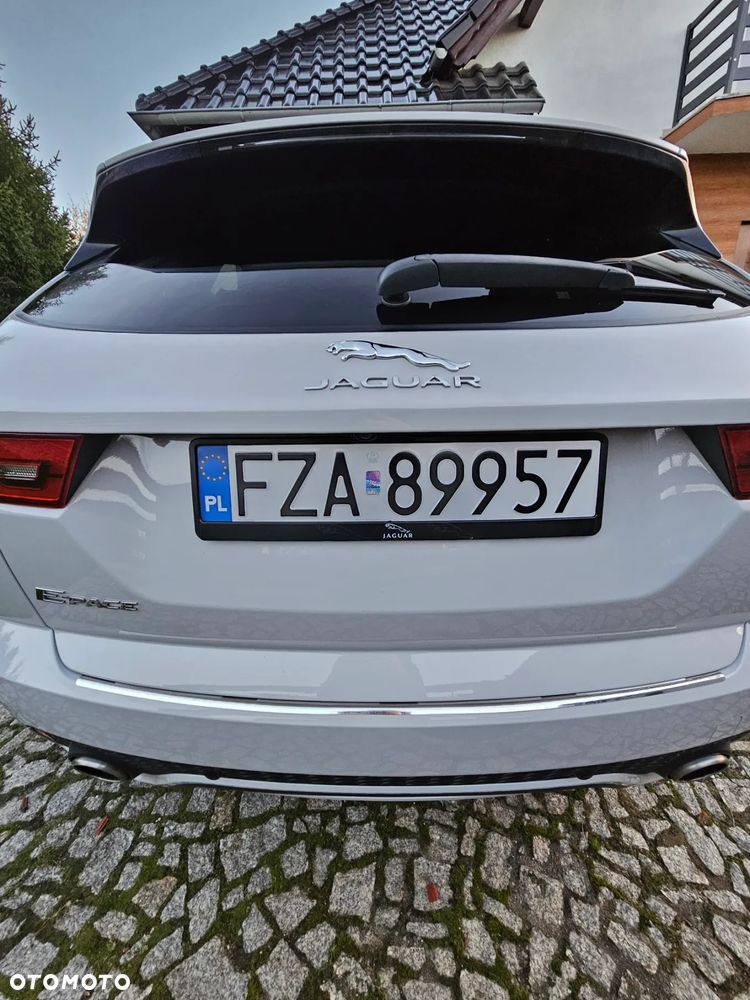 Jaguar E-Pace D150 R-Dynamic - 12