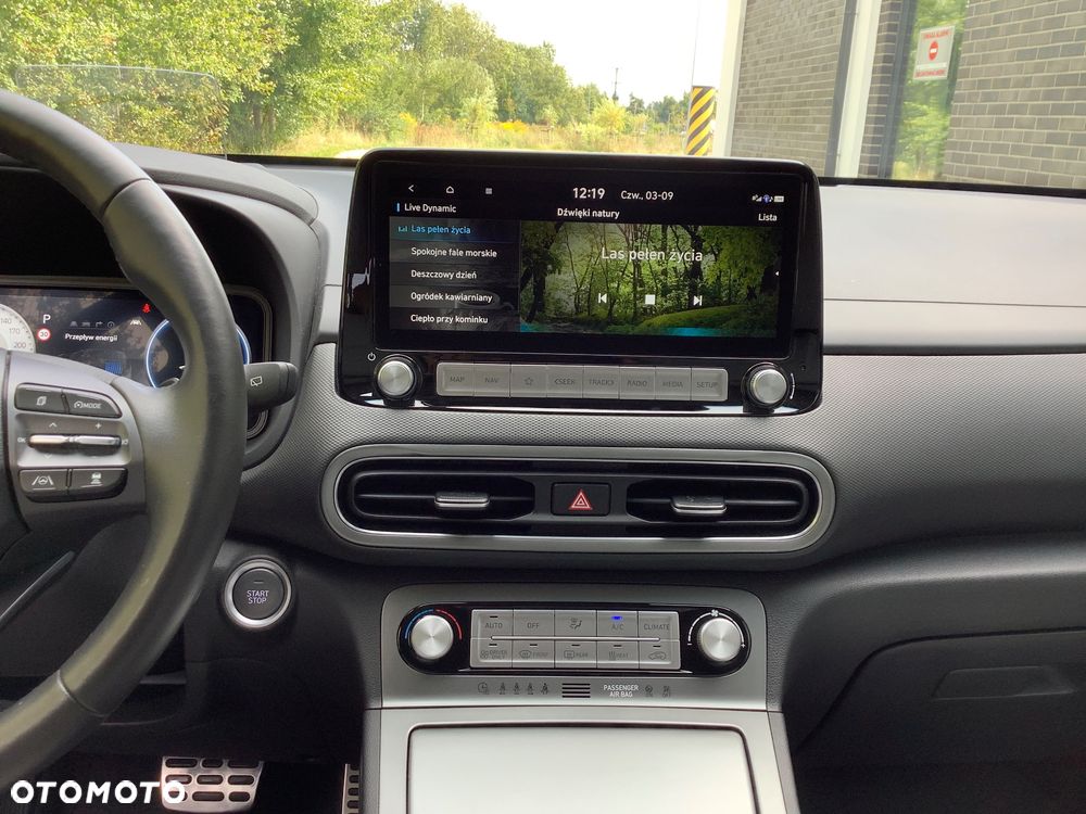 Hyundai Kona 64kWh Executive - 37
