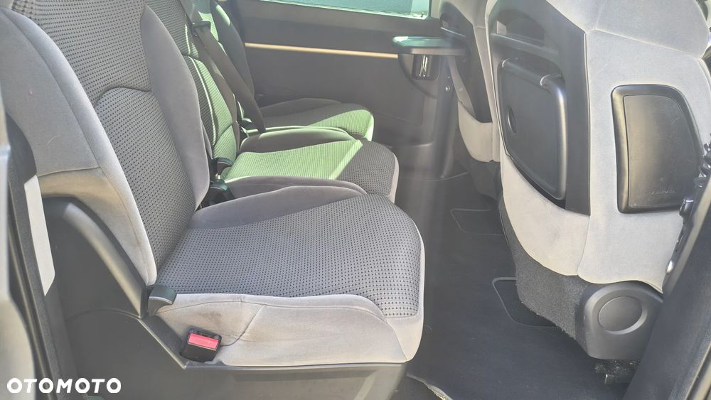 Peugeot 807 2.0 HDi Premium Euro5 - 17