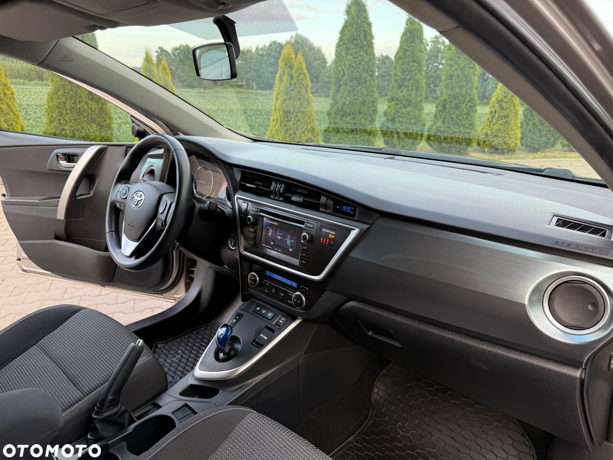 Toyota Auris 1.8 Hybrid Life - 23