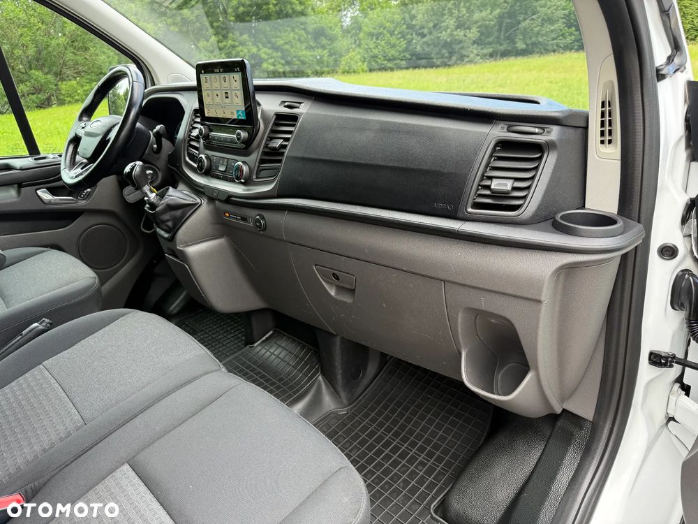 Ford TRANSIT CUSTOM - 16