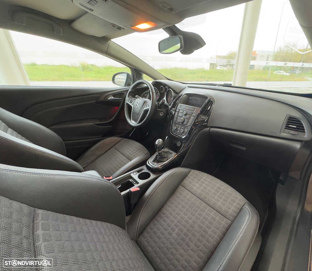 Opel Astra GTC 1.6 CDTi S/S - 12