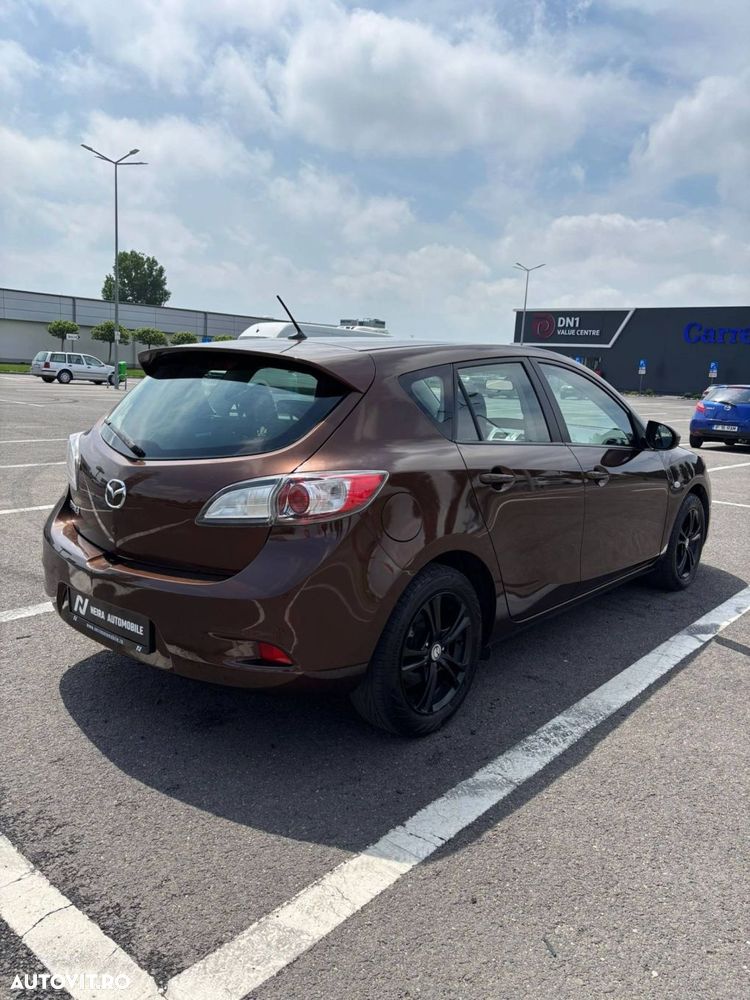 Mazda 3 - 8
