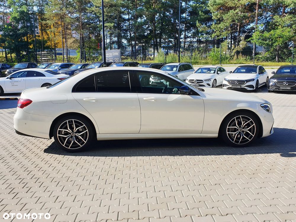 Mercedes-Benz Klasa E 300 d 4Matic 9G-TRONIC AMG Line - 8