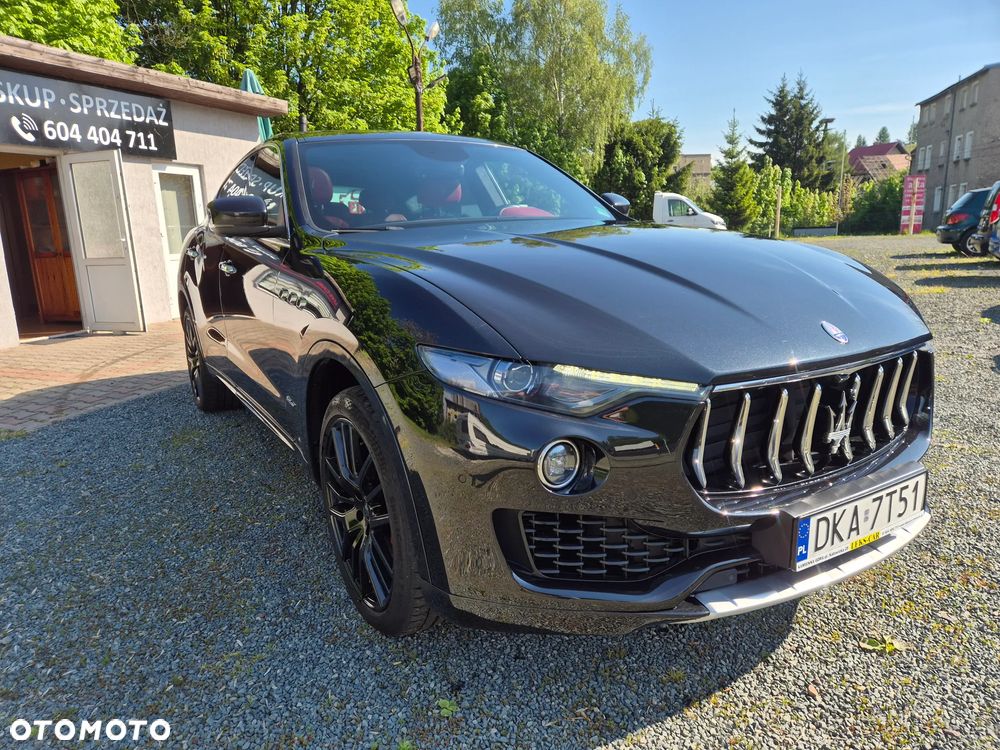 Maserati Levante Q4 GranLusso - 3