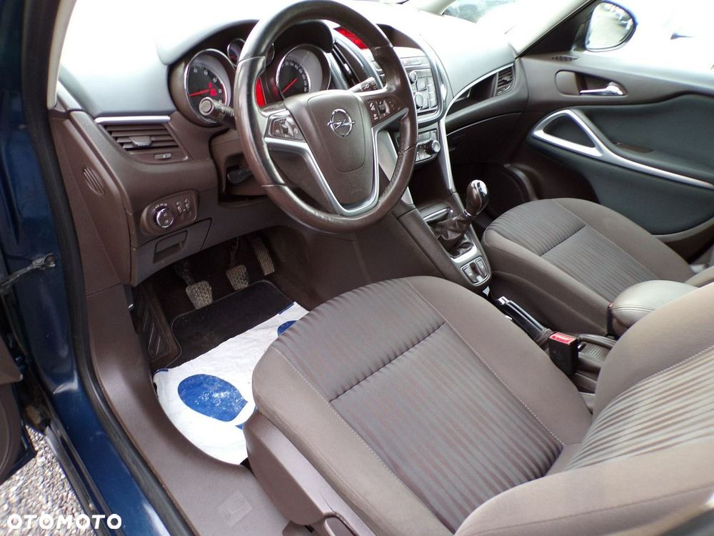Opel Zafira - 17