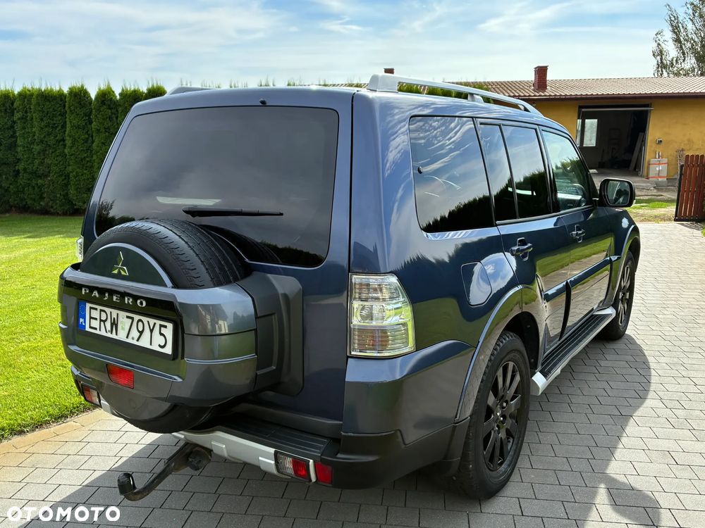 Mitsubishi Pajero - 5
