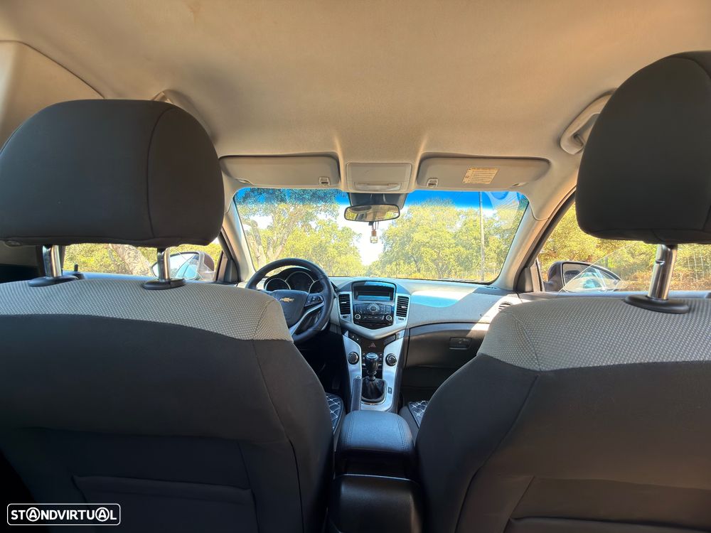 Chevrolet Cruze 1.6 LS - 9