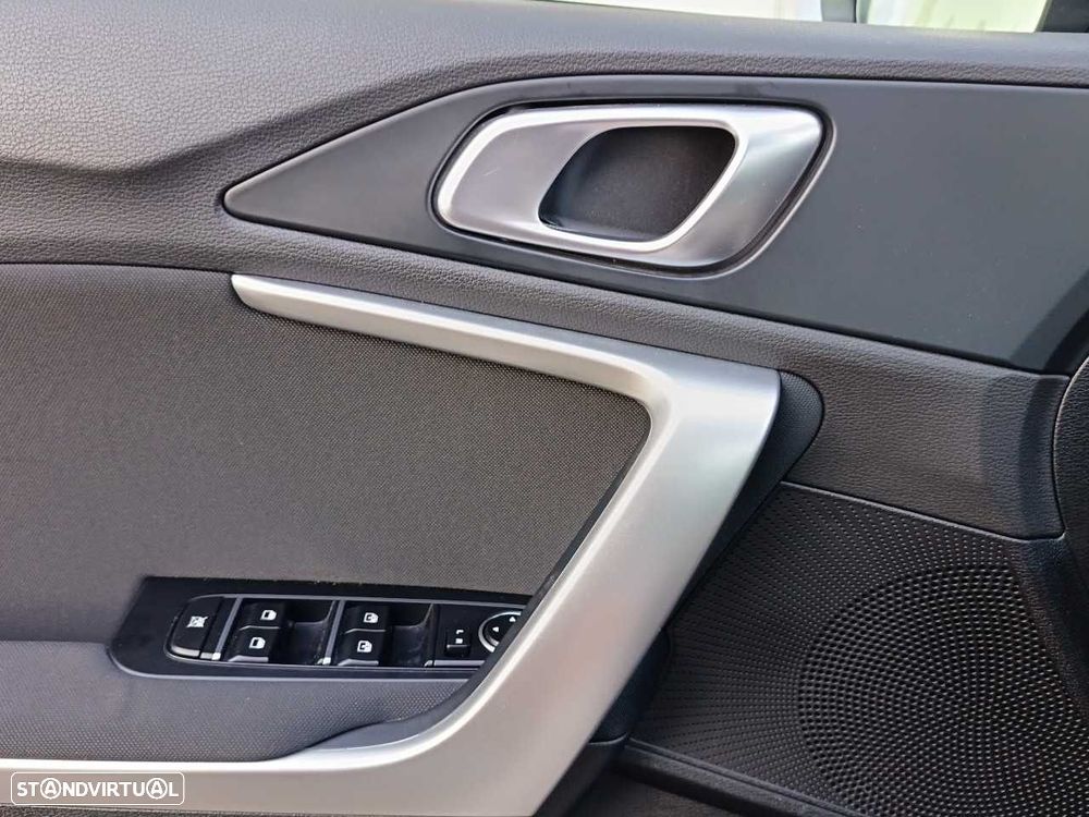 Kia XCeed 1.0 T-GDI Drive - 12