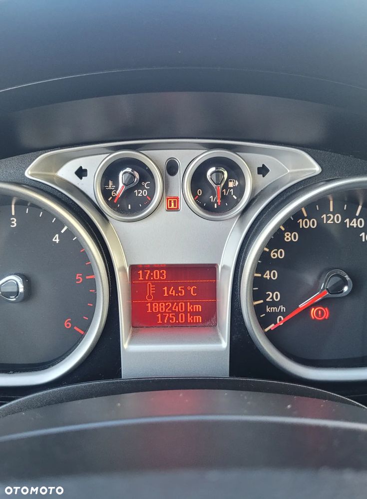 Ford Kuga 2.0 TDCi 2x4 Titanium - 27