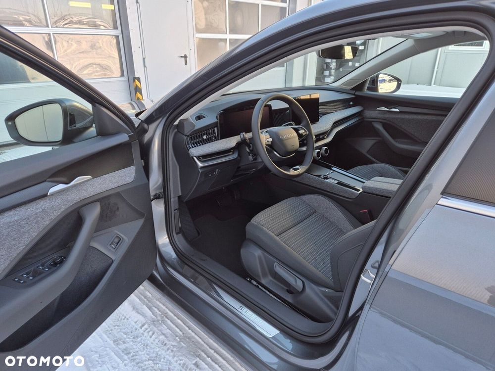 Skoda Superb 2.0 TDI SCR Selection DSG - 9