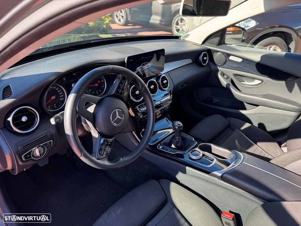 Mercedes-Benz C 200 - 25