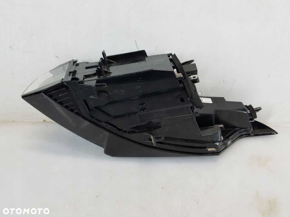 lampa tył peugeot 308 iii t10 kombi - 6