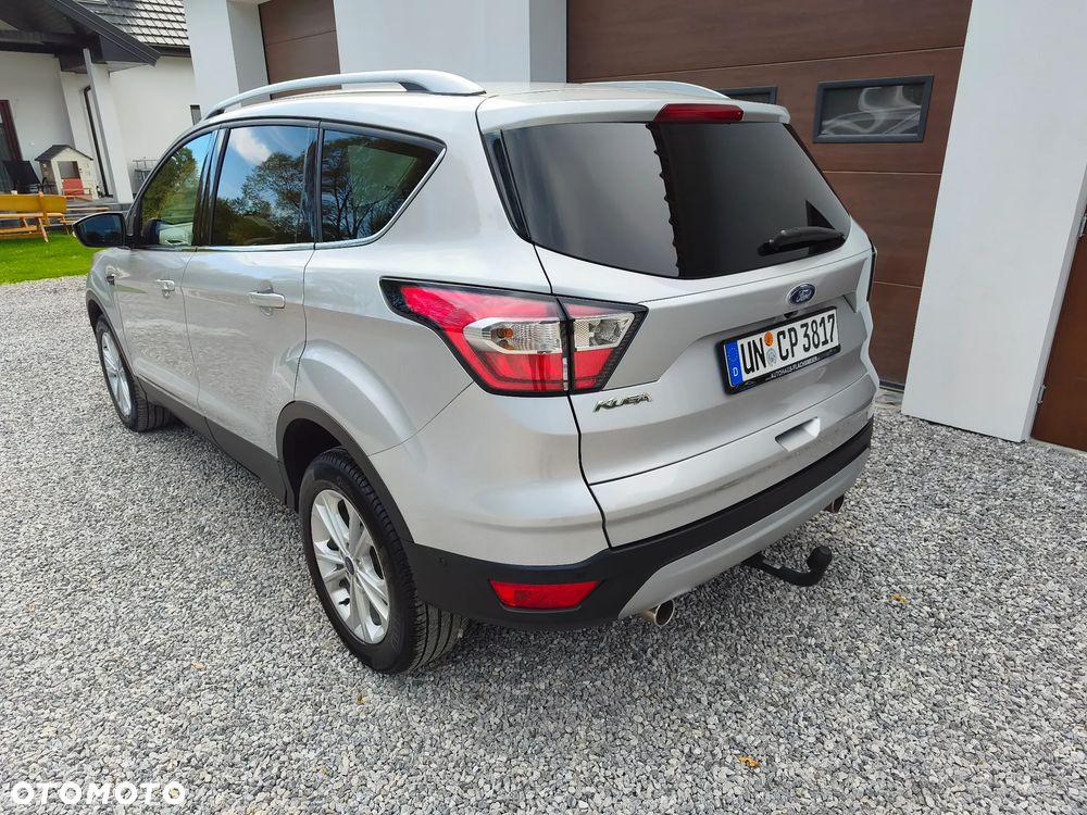 Ford Kuga 2.0 TDCi 2x4 Titanium - 12