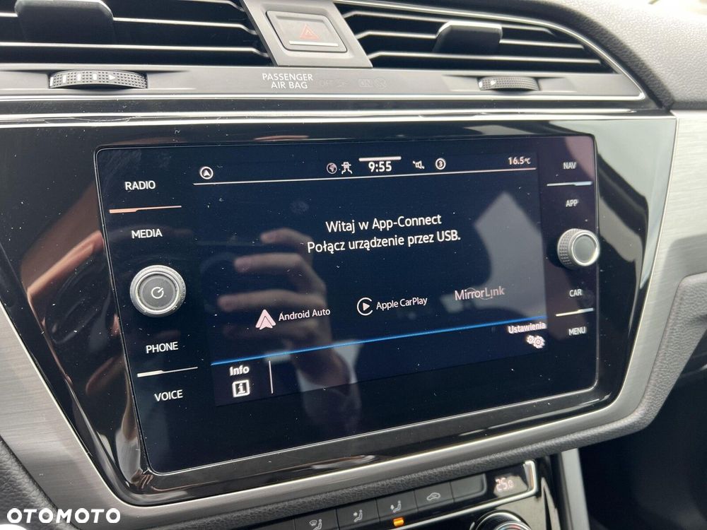 Volkswagen Touran 2.0 TDI BMT Comfortline DSG - 25