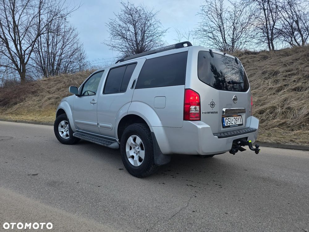 Nissan Pathfinder - 8
