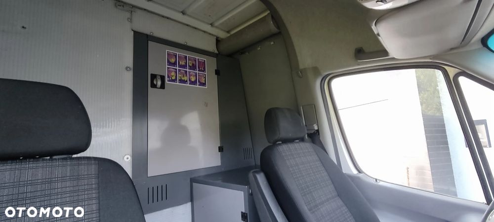 Mercedes-Benz Sprinter L2H2 - 40