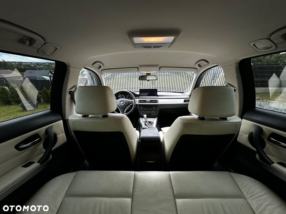 BMW Seria 3 - 35